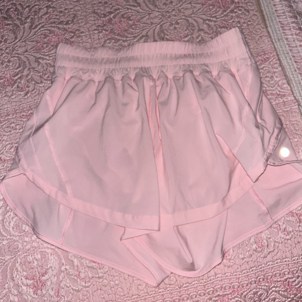 lululemon strawberry milk shake track that high rise 3 inch shorts